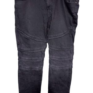 Black Cargo Pants with Articulated Knees and Reinforced Stitching